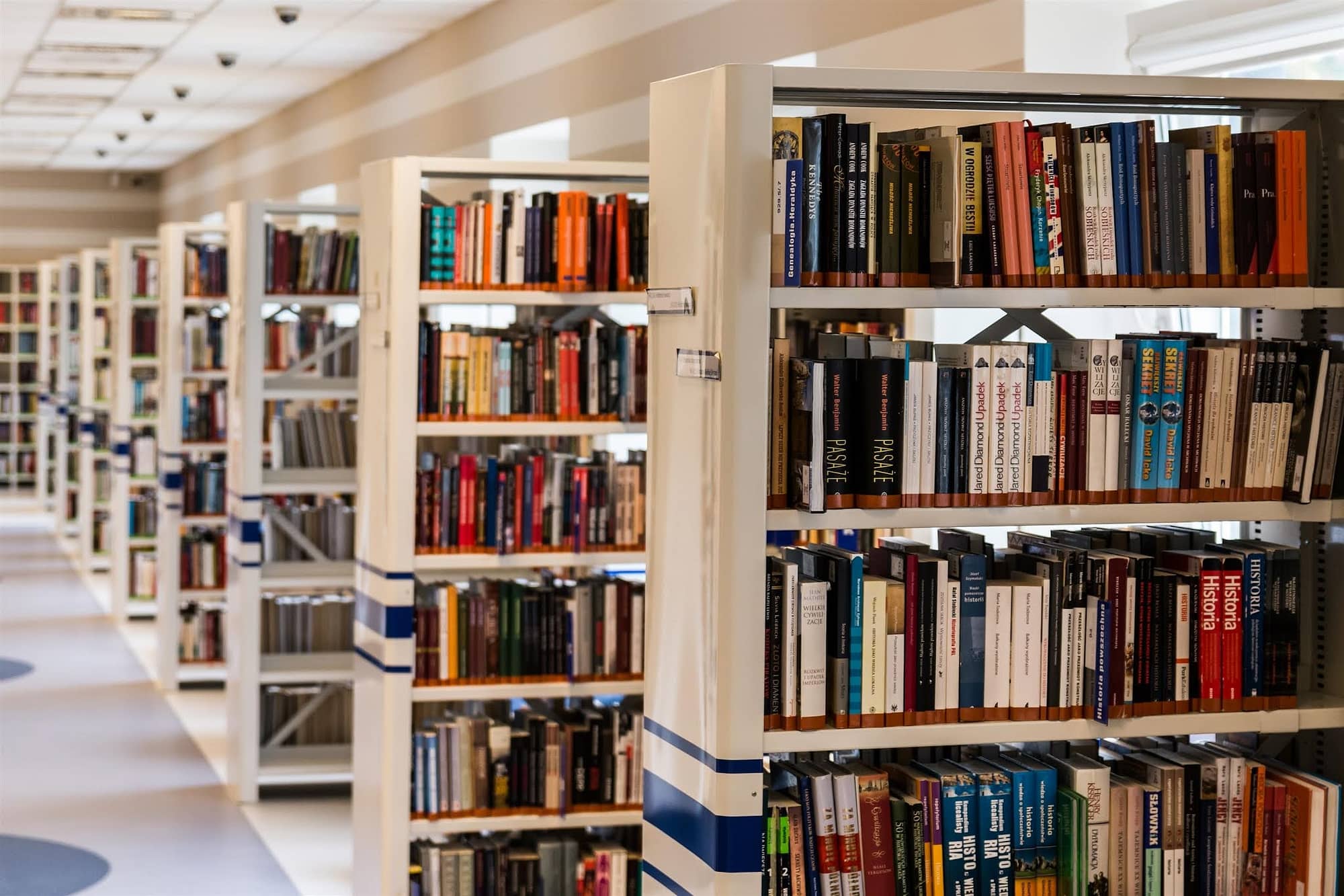 Manfaat dan Cara Menjadi Anggota Perpustakaan Nasional RI